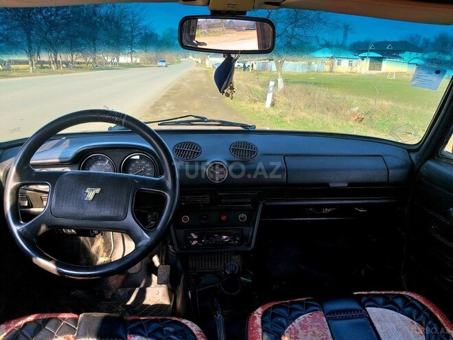 LADA (VAZ) 2106 1983, 200,000 km - 1.6 л - Qazax