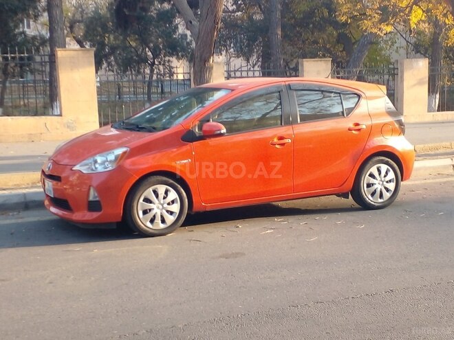 Toyota Prius C 2012, 152,000 km - 1.5 l - Bakı