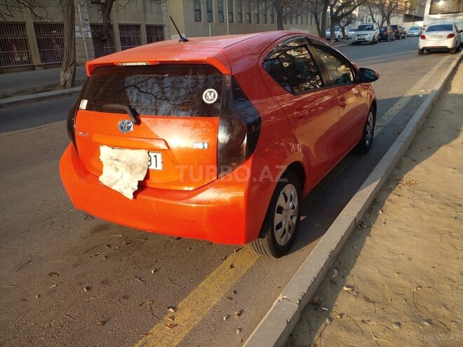 Toyota Prius C 2012, 152,000 km - 1.5 l - Bakı