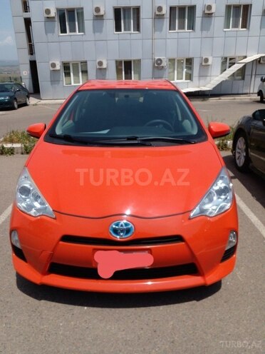 Toyota Prius C 2012, 152,000 km - 1.5 l - Bakı