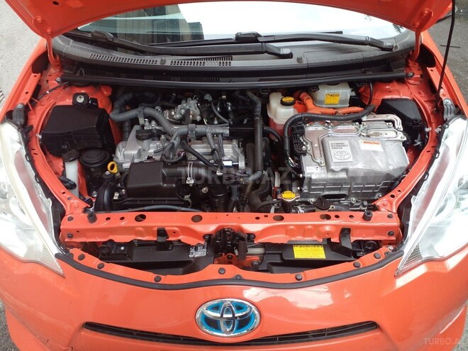 Toyota Prius C 2012, 152,000 km - 1.5 l - Bakı
