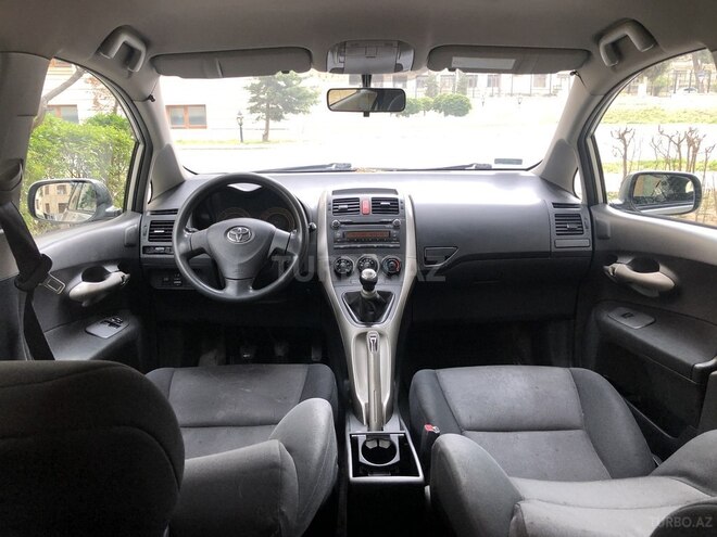 Toyota Auris 2007, 190,000 km - 1.4 l - Bakı