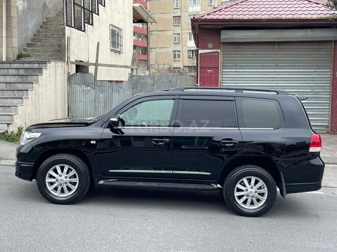 Toyota Land Cruiser 2011, 143,000 km - 4.6 l - Bakı