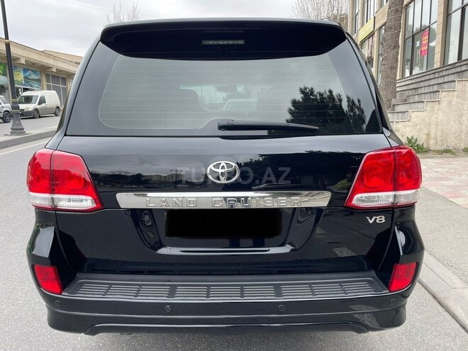 Toyota Land Cruiser 2011, 143,000 km - 4.6 l - Bakı