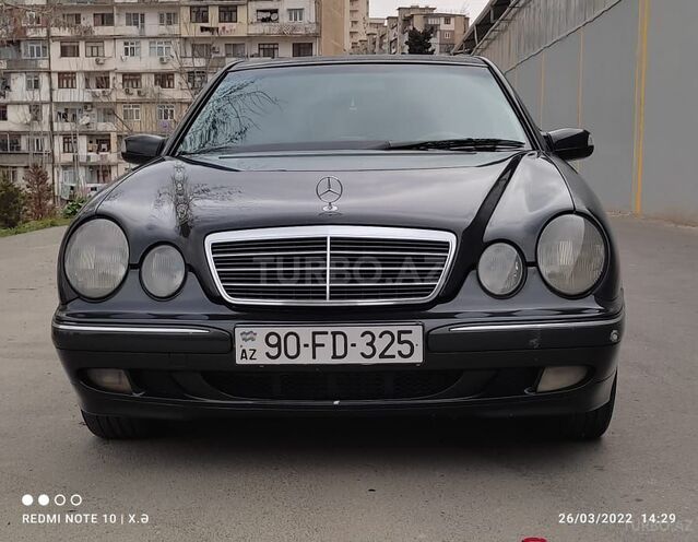 Mercedes E 220 2001, 421,929 km - 2.2 л - Bakı