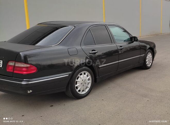 Mercedes E 220 2001, 421,929 km - 2.2 л - Bakı