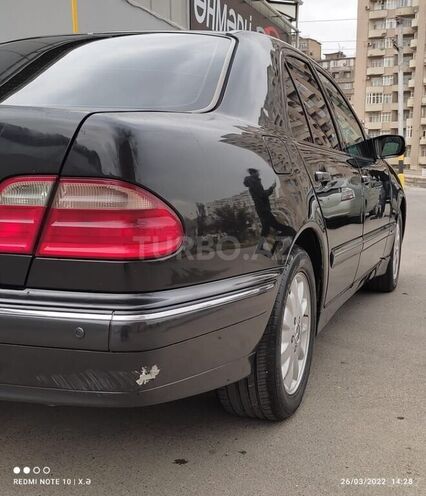 Mercedes E 220 2001, 421,929 km - 2.2 л - Bakı