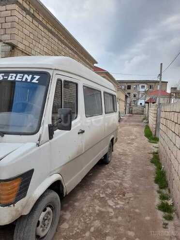 Mercedes 308 D 1994, 500,000 km - 2.3 l - Salyan