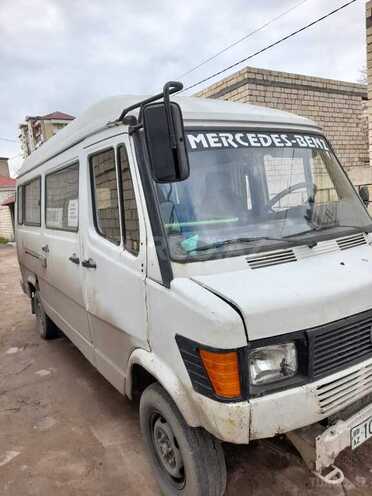 Mercedes 308 D 1994, 500,000 km - 2.3 l - Salyan
