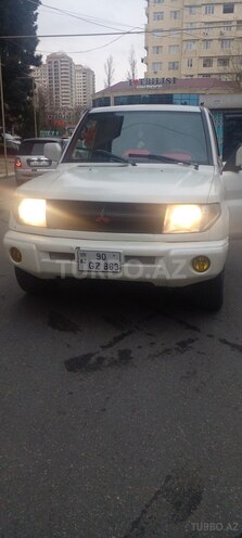 Mitsubishi Pajero io 2001, 358,000 km - 1.8 l - Bakı