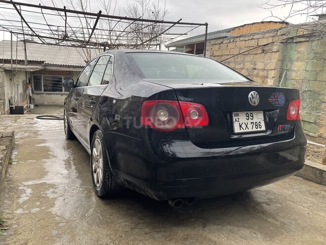 Volkswagen Jetta 2005, 360,000 km - 2.5 л - Bakı