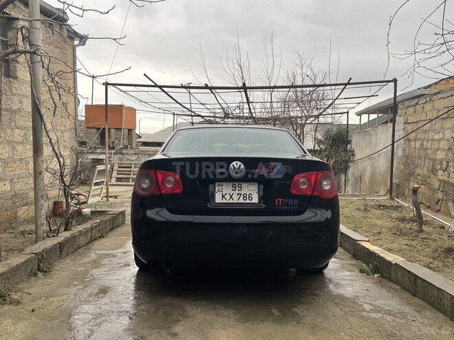 Volkswagen Jetta 2005, 360,000 km - 2.5 л - Bakı