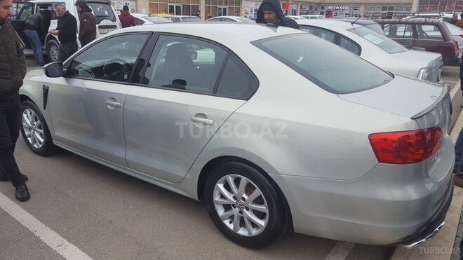 Volkswagen Jetta 2010, 172,200 km - 2.5 л - Naxçıvan