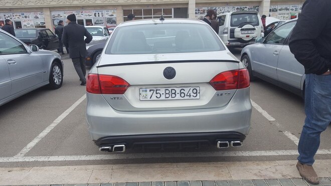Volkswagen Jetta 2010, 172,200 km - 2.5 л - Naxçıvan
