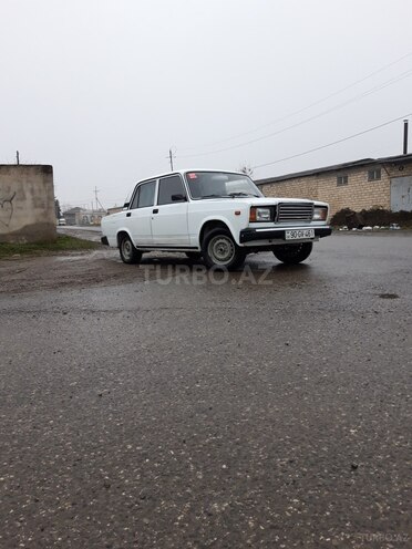 LADA (VAZ) 2107 2009, 45,000 km - 1.5 л - Quba