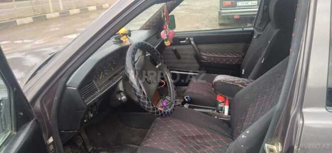 Mercedes 190 1992, 148,870 km - 2.0 l - Salyan
