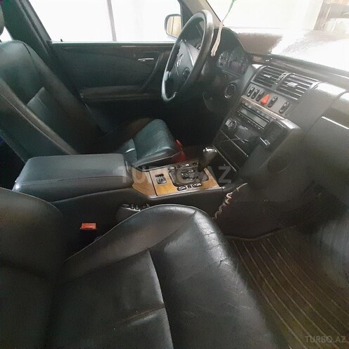 Mercedes E 280 2001, 426,000 km - 2.8 l - Bakı