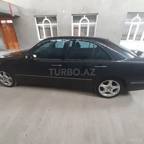 Mercedes E 280 2001, 426,000 km - 2.8 l - Bakı