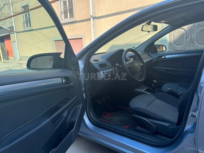 Opel Astra 2005, 240,000 km - 1.4 l - Bakı