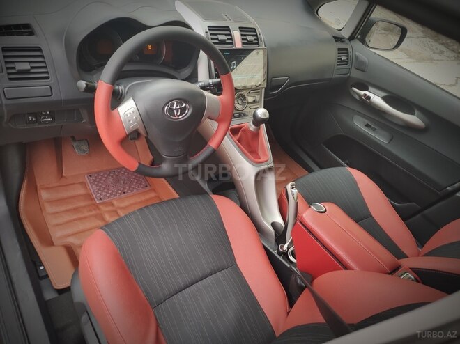 Toyota Auris 2007, 222,000 km - 1.4 l - Bakı