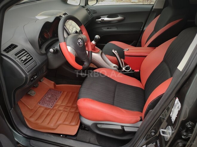 Toyota Auris 2007, 222,000 km - 1.4 l - Bakı