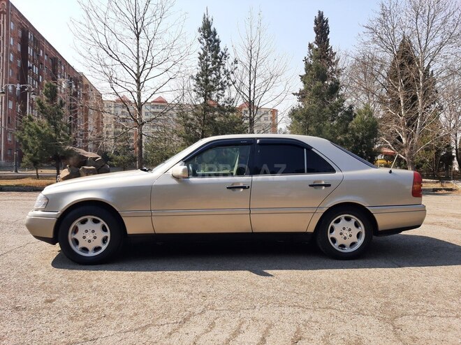 Mercedes C 280 1995, 270,000 km - 2.8 l - Gəncə