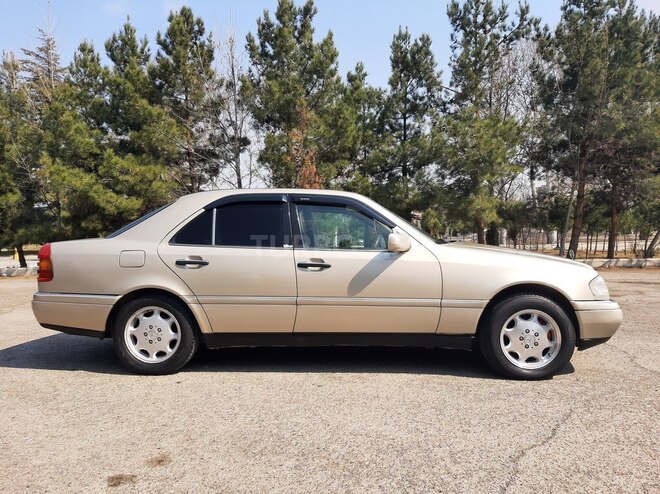 Mercedes C 280 1995, 270,000 km - 2.8 l - Gəncə