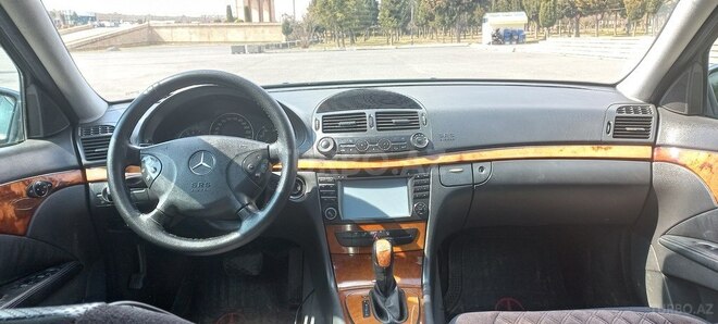 Mercedes E 270 2002, 303,000 km - 2.7 l - Balakən