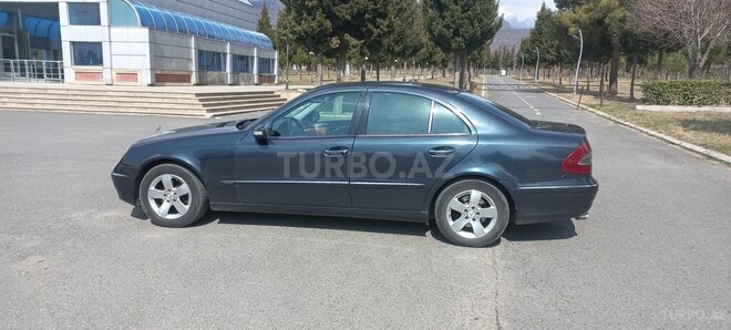 Mercedes E 270 2002, 303,000 km - 2.7 l - Balakən