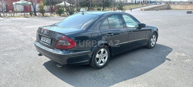Mercedes E 270 2002, 303,000 km - 2.7 l - Balakən