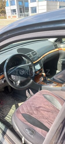 Mercedes E 270 2002, 303,000 km - 2.7 l - Balakən