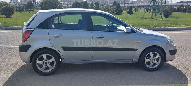 Kia Rio 2009, 202,000 km - 1.5 л - Bakı