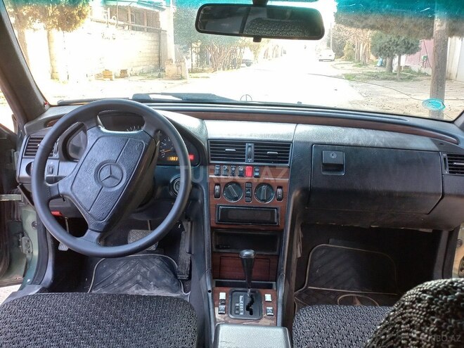 Mercedes C 220 1993, 500,000 km - 2.2 л - Sumqayıt