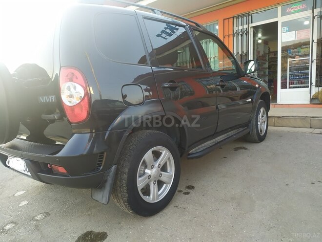 Chevrolet Niva 2017, 45,000 km - 1.7 l - Qusar