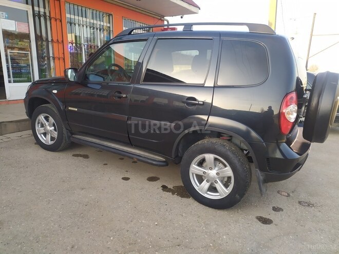 Chevrolet Niva 2017, 45,000 km - 1.7 l - Qusar