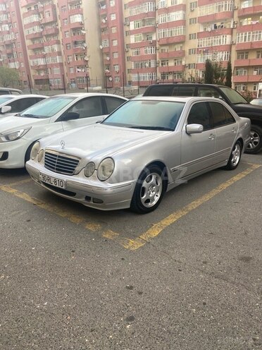 Mercedes E 320 2001, 249,000 km - 3.2 l - Bakı