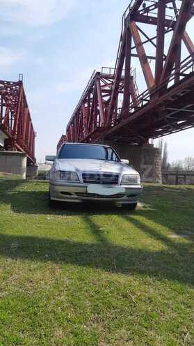 Mercedes C 220 1999, 500,000 km - 2.2 l - Zaqatala