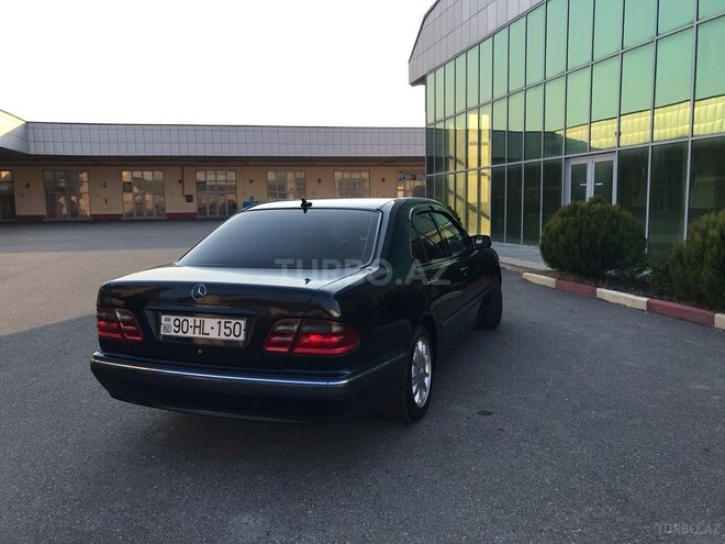 Mercedes E 220 1999, 369,422 km - 2.2 л - İmişli