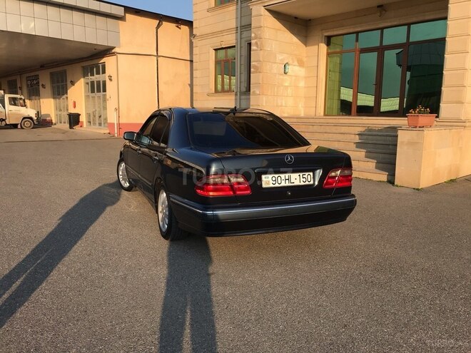 Mercedes E 220 1999, 369,422 km - 2.2 л - İmişli