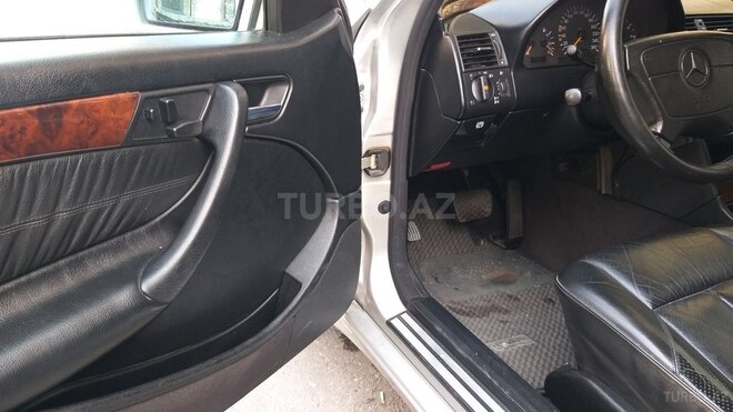 Mercedes C 240 1999, 200,000 km - 2.4 l - Bakı