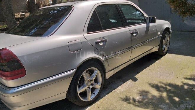 Mercedes C 240 1999, 200,000 km - 2.4 l - Bakı
