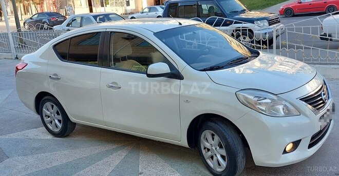 Nissan Sunny 2012, 179,640 km - 1.5 л - Bakı