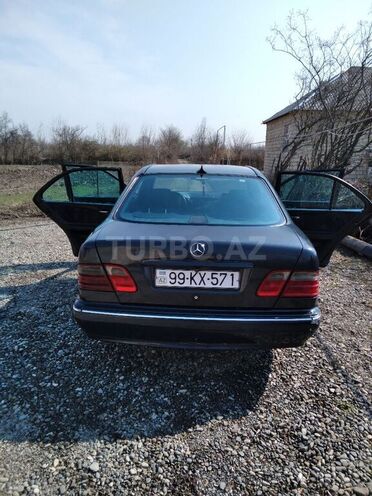 Mercedes E 230 1996, 336,000 km - 2.3 l - Bakı