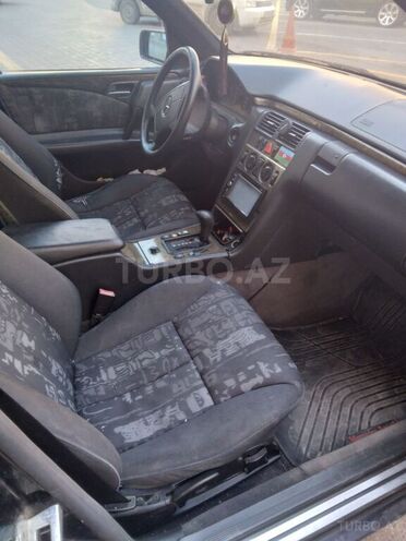 Mercedes E 230 1996, 336,000 km - 2.3 l - Bakı