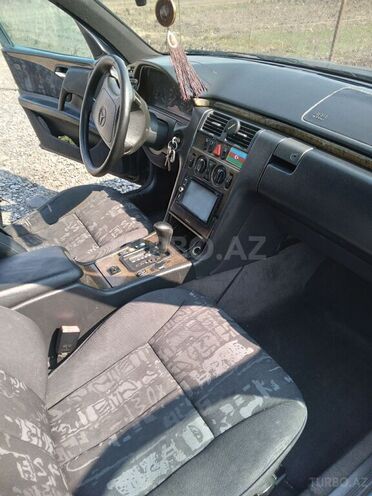 Mercedes E 230 1996, 336,000 km - 2.3 l - Bakı