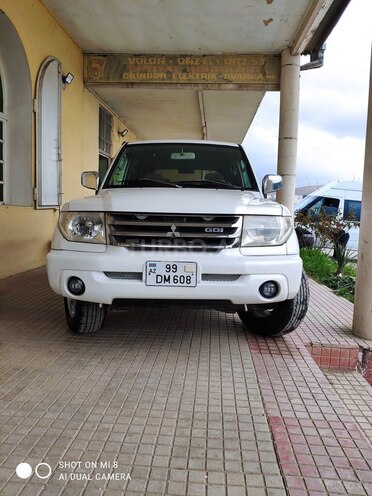Mitsubishi Pajero io 2000, 220,000 km - 2.0 l - Şirvan