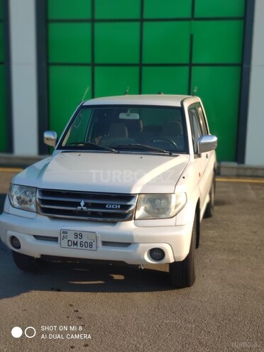 Mitsubishi Pajero io 2000, 220,000 km - 2.0 l - Şirvan