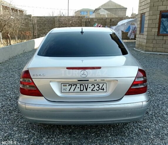 Mercedes E 240 2003, 247,142 km - 2.6 l - Xırdalan