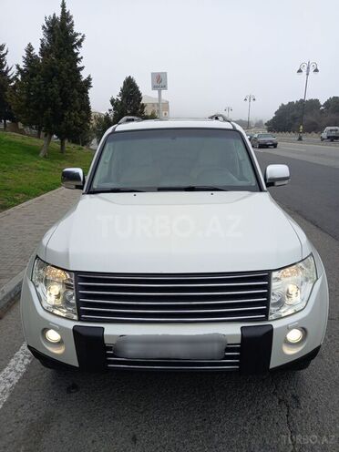 Mitsubishi Pajero 2007, 196,000 km - 3.0 l - Bakı