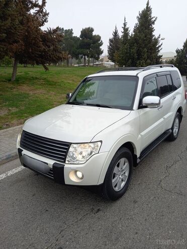 Mitsubishi Pajero 2007, 196,000 km - 3.0 l - Bakı